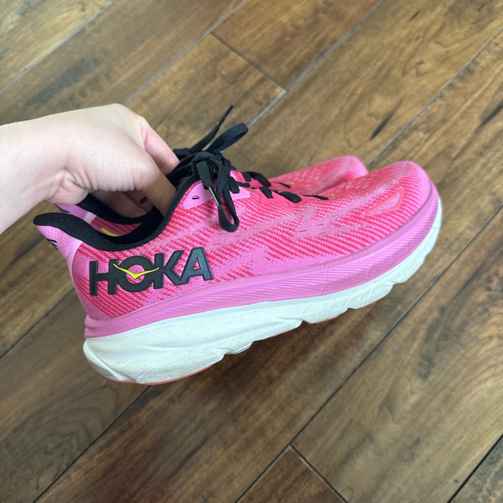 HOKA Clifton 9 Women’s Shoe